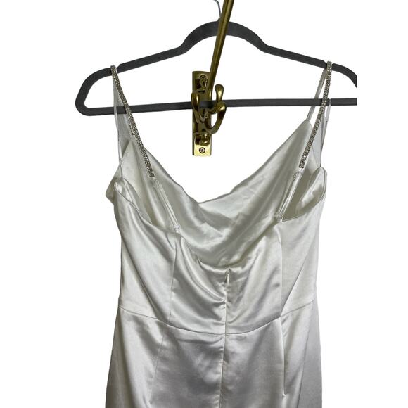 Elliatt X Revolve Jacinda Mini Dress Satin Rhinestone Straps Bridal Party Sz L - Picture 10 of 15